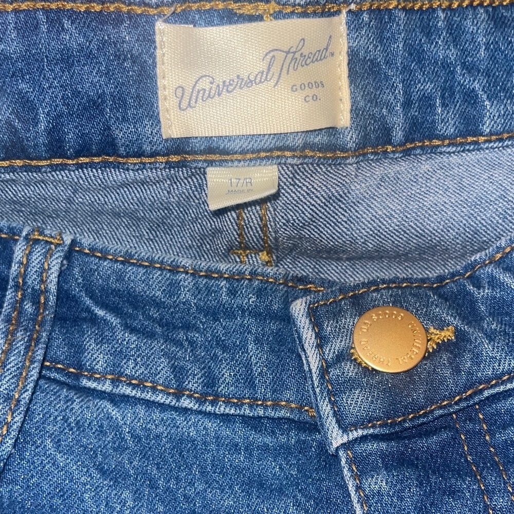 Universal Thread Classic Blue Denim Raw hem Jeans Size 17R NWT - Picture 5 of 10